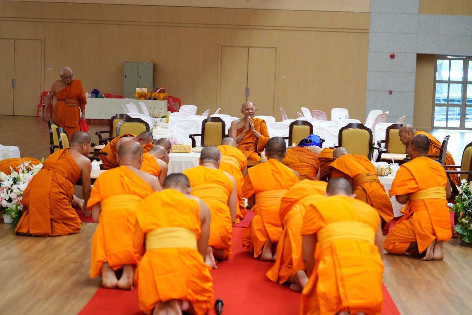 กรรมการมหาเถรสมาคม ตรวจเยี่ยมสนามสอบนักธรรมโท–เอก ณ วัดพระธรรมกาย