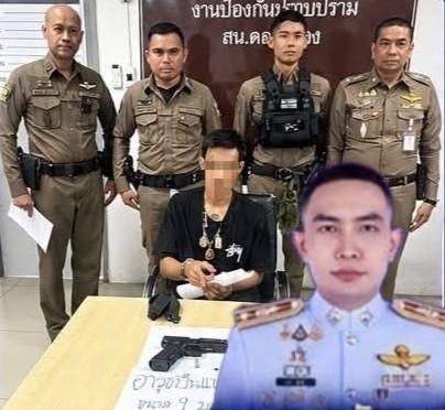 สน.ดอนเมือง ประเดิมจับหนุ่มพกปืนเถื่อน นั่งเล่นข้างเซเว่นอีเลฟเว่น ในซอยสรณคมน์ 25 สอบประวัติมีหมายจับยาเสพติดพ่วง
