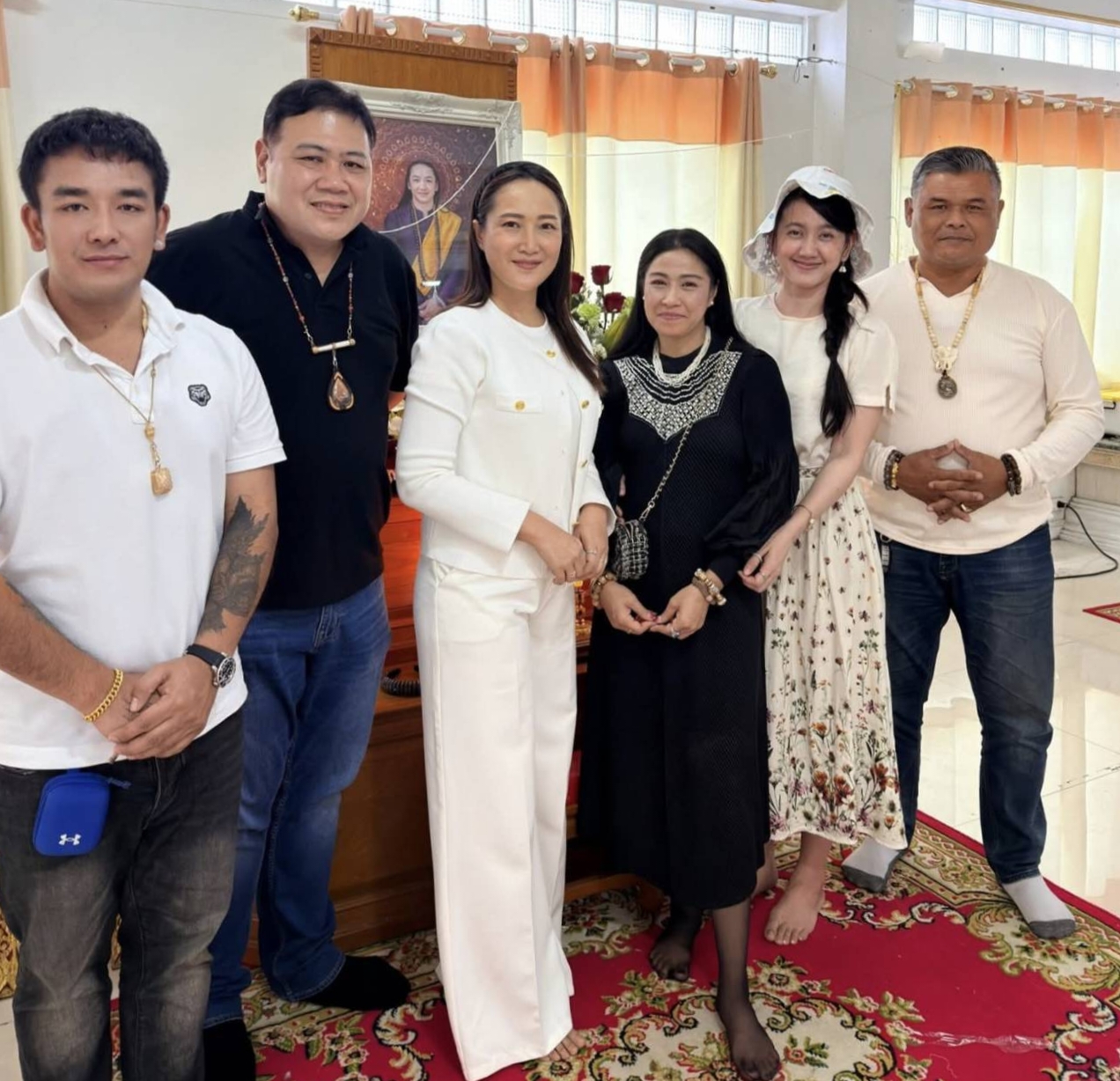 มูลนิธิเทพ ศรียันตรา ร่วมบำเพ็ญกุศลถวายเพลพระสงฆ์ ครบ 100 วัน “อาจารย์มังกร พันเศียร” ณ วัดกู้ จ.นนทบุรี