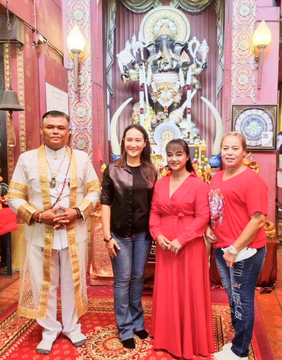 คัฑลียา มารศรี ถือฤกษ์มงคล วัน