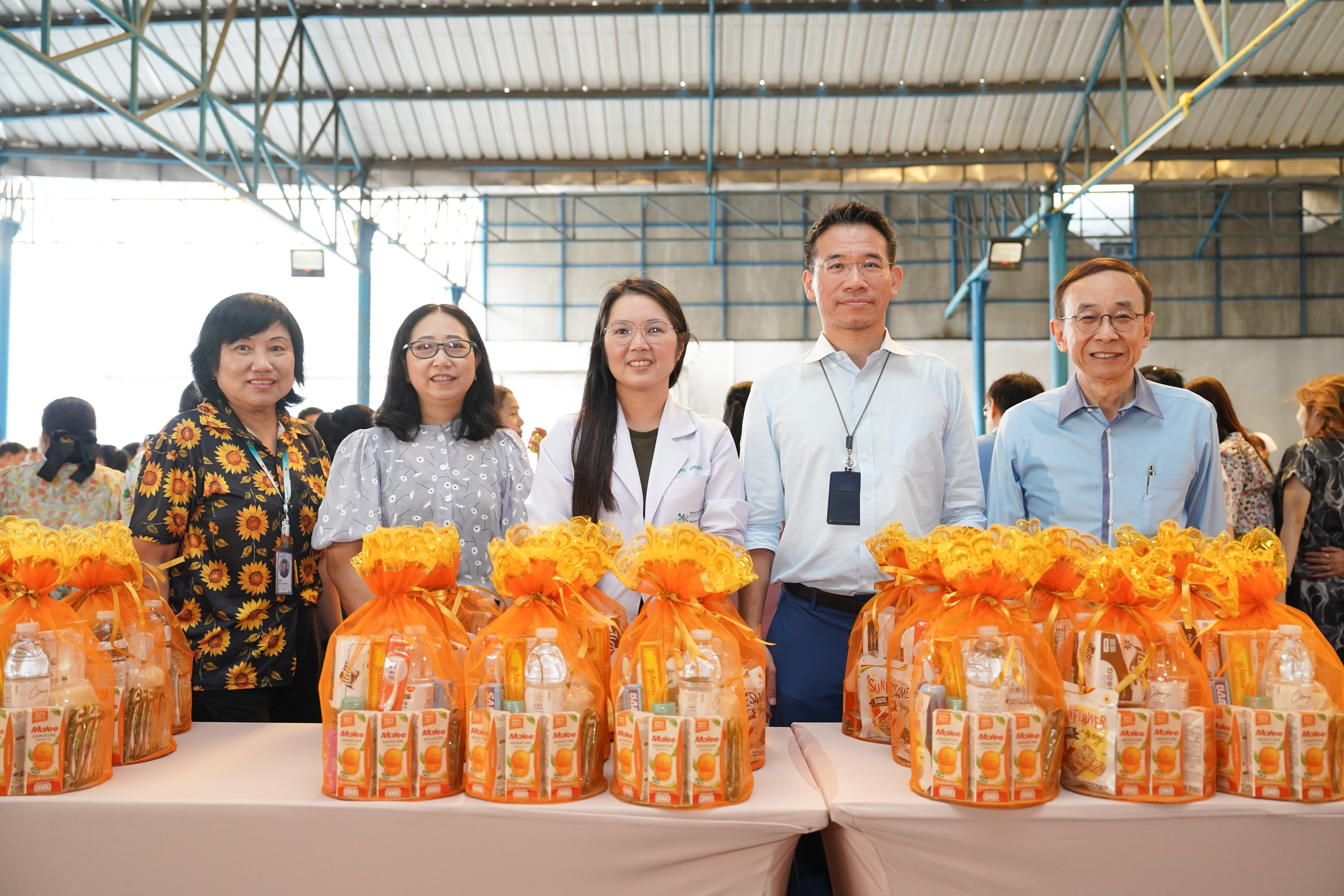 มหามงคลสงกรานต์ 2569 รพ.พญาไท 3 จัดพิธีทำบุญ ตักบาตร พร้อมบวงสรวง สมเด็จพระเจ้าตากสิน