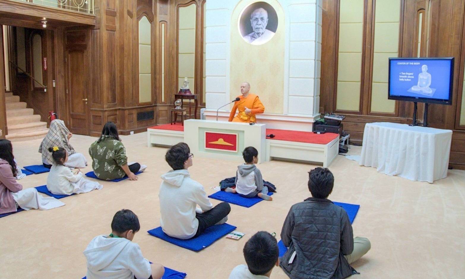 ปทุมธานี วัดพระธรรมกายแคลิฟอร์เนีย ได้รับยกย่อง Best of 2026 จาก BusinessRate ด้านการสอนสมาธิ