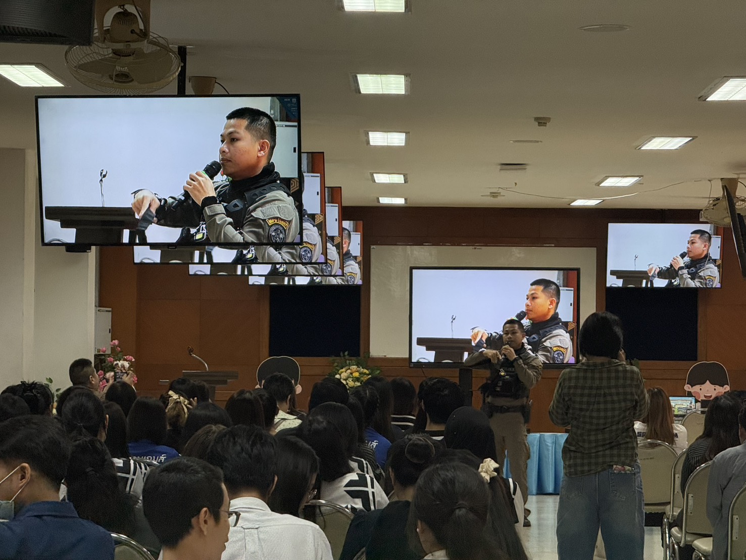 ผกก.สน.หัวหมาก ป้องกันเข้มเหุตร้ายในโรงเรียน สั่งการชุด MPb Basic S.W.A.Tเร่งอบรมกิจกรรม หนีซ่อน สู้ Active Shooter โรงเรียนในพื้นที่