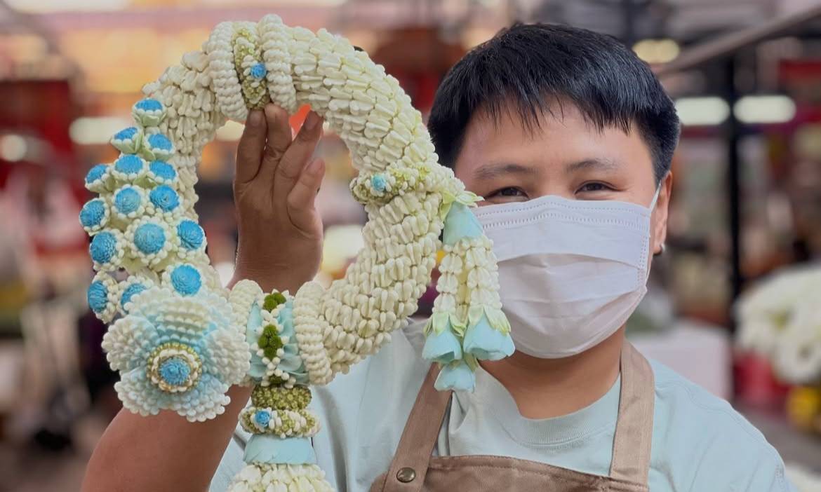 ปทุมธานี ตลาดดอกไม้สี่มุมเมืองชวนเลือกมาลัย-ของขวัญวันแม่ เปิดบริการ 24 ชั่วโมง