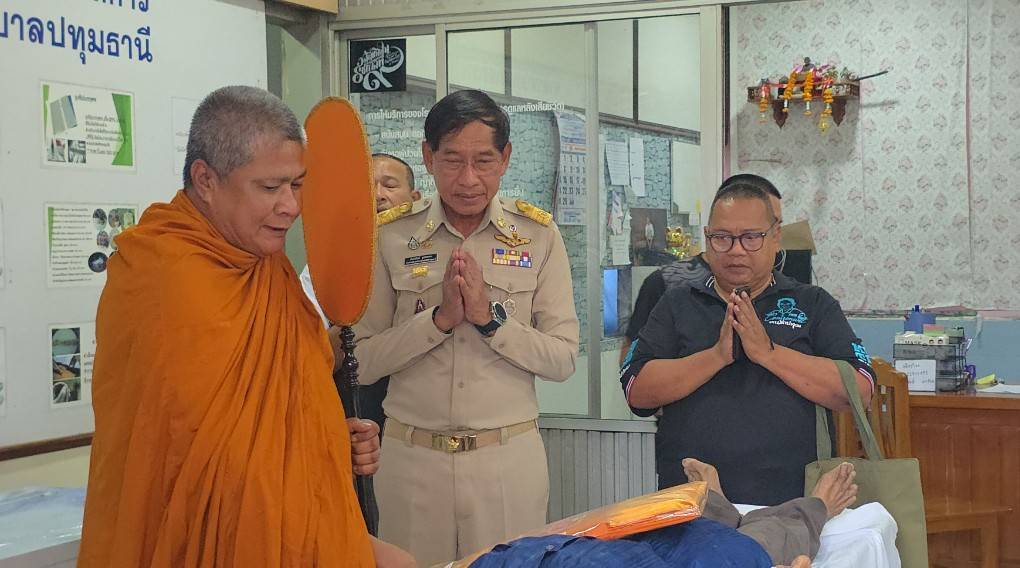 ปทุมธานี ซับน้ำตา บิ๊กแจ๊ส เดินหน้าสะพานบุญ รับส่งศพฟรีทั่วจังหวัด ช่วยชาวบ้านขัดสนไร้ที่พึ่ง